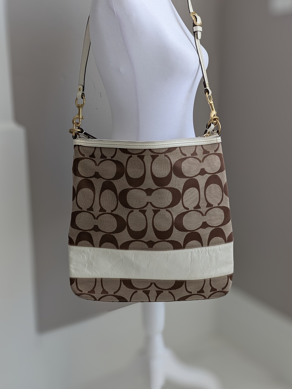 Coach Signature Canvas Crossbody & Shoulder Bag in Brown/Off-White - Picture 3 of 10